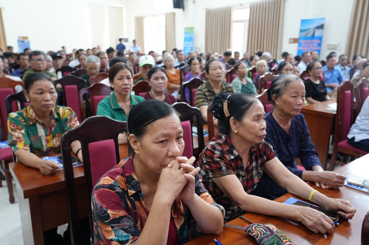 Tuyên truyền pháp luật về đê điều, thủy lợi và phòng chống thiên tai- Ảnh 4.