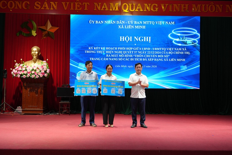 Ký kết chương trình phối hợp giữa UBND và Uỷ ban MTTQ xã hợp tác thực hiện Nghị quyết 57- Ảnh 5.
