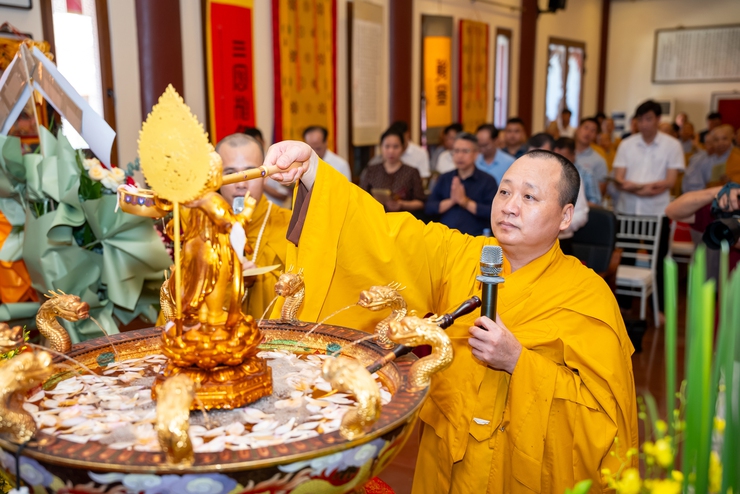 Lãnh đạo Đảng ủy, HĐND, UBND, UBMTTQ xã Mỹ Đức dự Đại lễ Phật đản Phật lịch 2570 tại chùa Diên Khánh, thôn Văn Giang, xã Mỹ Đức  - Ảnh 14.