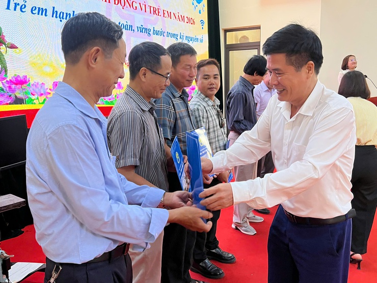Lễ phát động Tháng hành động vì trẻ em năm 2026: Chung tay xây dựng môi trường an toàn, hạnh phúc cho trẻ em trong kỷ nguyên số- Ảnh 6.
