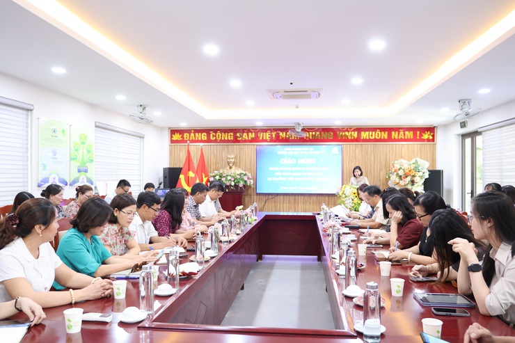 Phường Phúc Lợi đón đoàn công tác xã Hồng Vân tham quan, học tập kinh nghiệm mô hình giáo dục chất lượng cao- Ảnh 1.