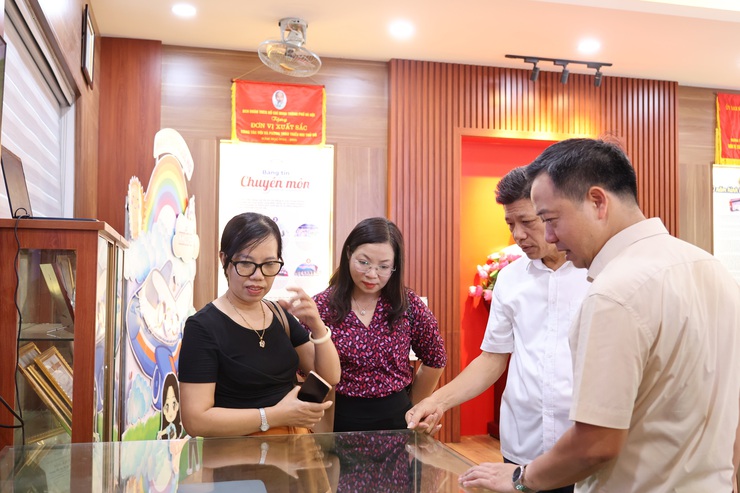 Phường Phúc Lợi đón đoàn công tác xã Hồng Vân tham quan, học tập kinh nghiệm mô hình giáo dục chất lượng cao- Ảnh 6.