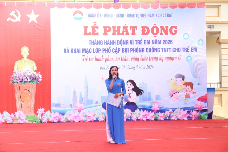 Xã Bất Bạt tổ chức Lễ phát động tháng hành động vì trẻ em năm 2026 và khai mạc lớp phổ cập bơi phòng chống TNTT cho trẻ em.- Ảnh 8.
