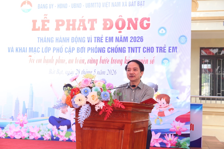 Xã Bất Bạt tổ chức Lễ phát động tháng hành động vì trẻ em năm 2026 và khai mạc lớp phổ cập bơi phòng chống TNTT cho trẻ em.- Ảnh 4.