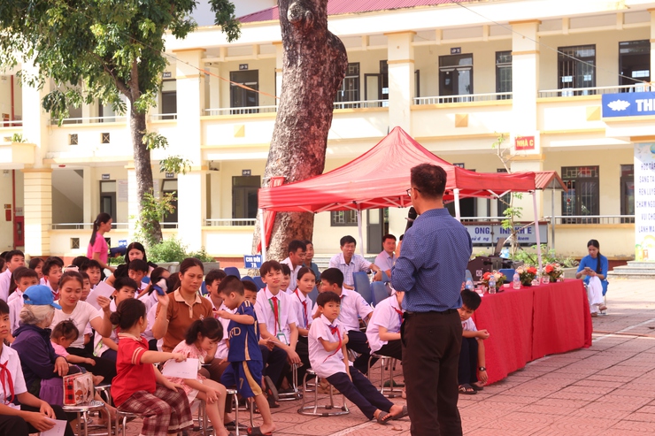 Xã Bất Bạt tổ chức Lễ phát động tháng hành động vì trẻ em năm 2026 và khai mạc lớp phổ cập bơi phòng chống TNTT cho trẻ em.- Ảnh 19.