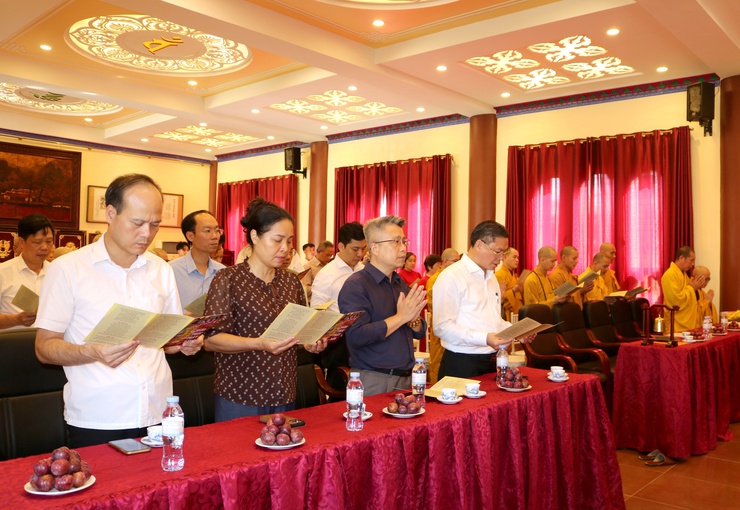 Lãnh đạo Đảng ủy, HĐND, UBND, UBMTTQ xã Mỹ Đức dự Đại lễ Phật đản Phật lịch 2570 tại chùa Diên Khánh, thôn Văn Giang, xã Mỹ Đức  - Ảnh 9.