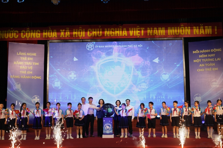 Trẻ em hạnh phúc, an toàn, vững bước trong kỷ nguyên số- Ảnh 2.