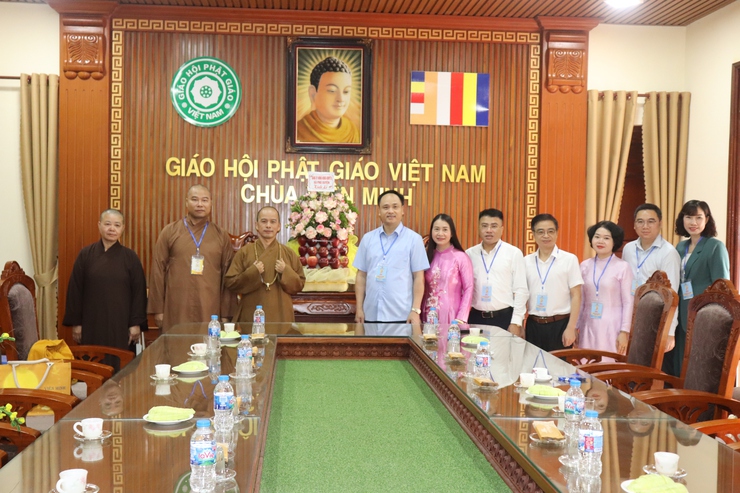 Các đồng chí lãnh đạo xã Phú Xuyên thăm, chúc mừng Đại lễ Phật đản Phật lịch 2570 – Dương lịch năm 2026- Ảnh 2.