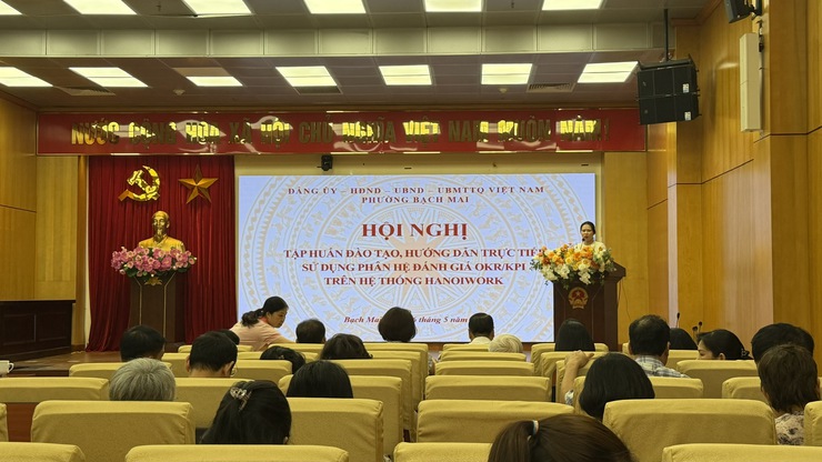 Phường Bạch Mai tổ chức Hội nghị tập huấn đào tạo, hướng dẫn trực tiếp sử dụng phân hệ đánh giá OKR/KPI trên hệ thông HanoiWork- Ảnh 5.