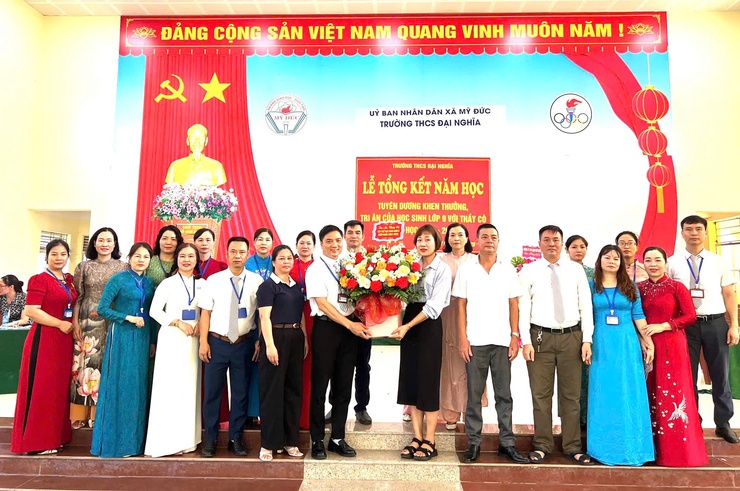 Trường THCS Đại Nghĩa tổ chức Lễ tổng kết năm học 2025 - 2026 và tri ân cho học sinh khối 9- Ảnh 6.