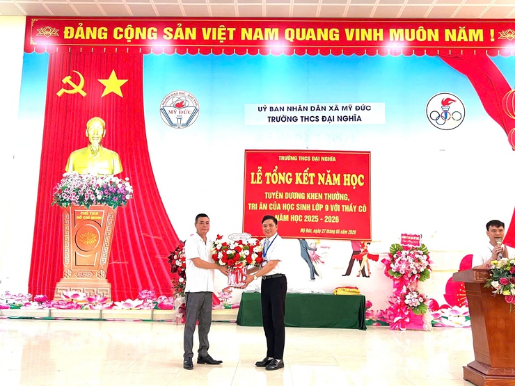 Trường THCS Đại Nghĩa tổ chức Lễ tổng kết năm học 2025 - 2026 và tri ân cho học sinh khối 9- Ảnh 2.