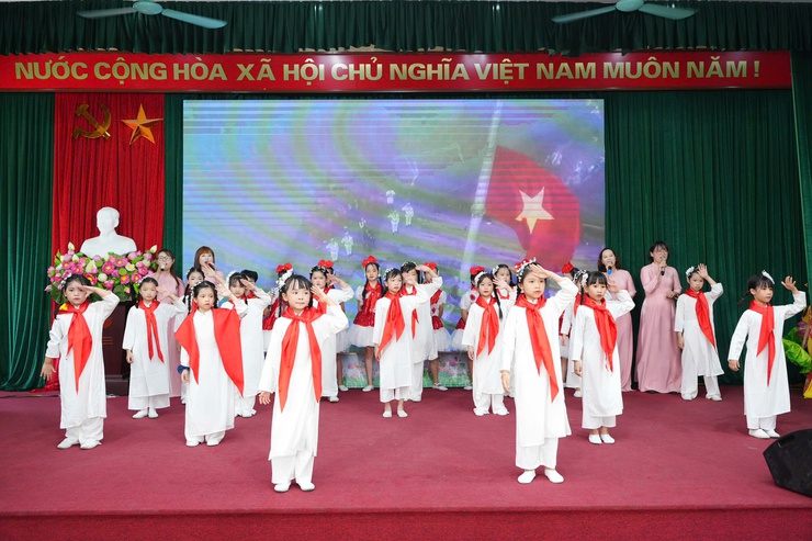 UBND xã Phù Đổng phát động Tháng hành động vì trẻ em- Ảnh 8.