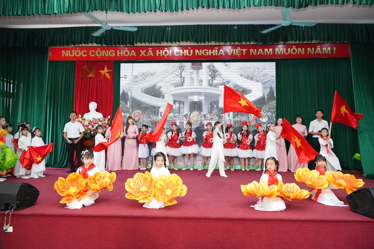 UBND xã Phù Đổng phát động Tháng hành động vì trẻ em- Ảnh 9.