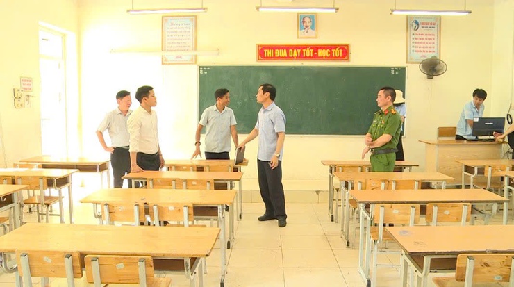 Kiểm tra công tác chuẩn bị tại các điểm thi vào lớp 10 THPT năm học 2026–2027 trên địa bàn xã Phúc Lộc- Ảnh 7.