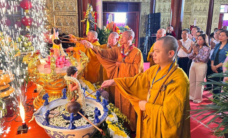 Ban trị sự giáo hội Phật giáo liên xã Gia Lâm tổ chức Đại lễ Phật đản Phật lịch 2570- Ảnh 7.