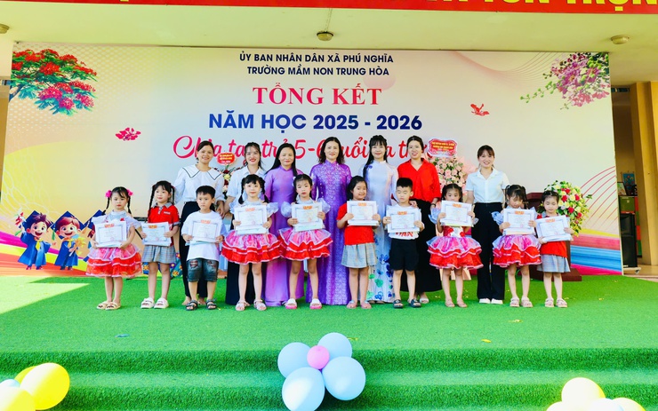 Trường Mầm non Trung Hòa: Tổng kết năm học 2025-2026 và chia tay trẻ 5-6 tuổi ra trường- Ảnh 15.