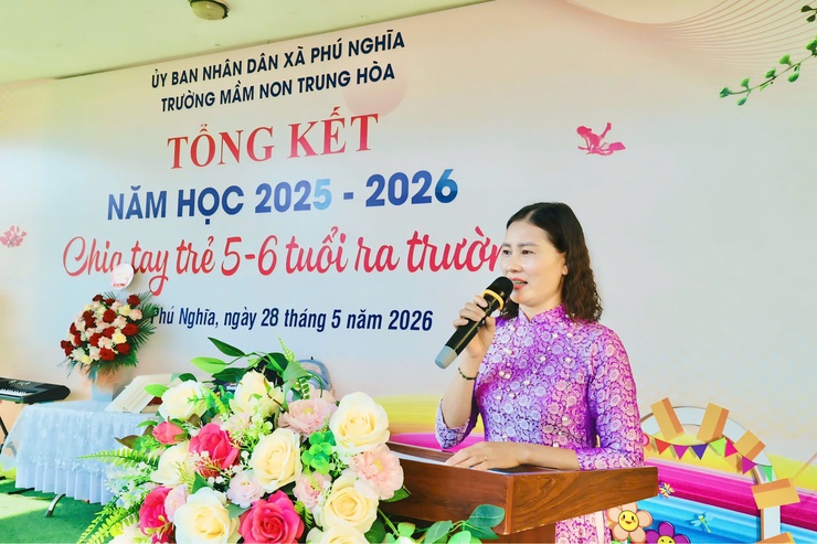 Trường Mầm non Trung Hòa: Tổng kết năm học 2025-2026 và chia tay trẻ 5-6 tuổi ra trường- Ảnh 9.