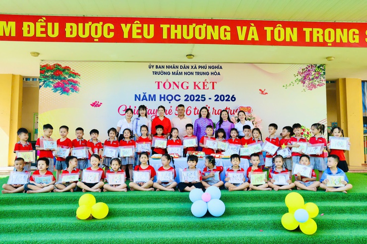 Trường Mầm non Trung Hòa: Tổng kết năm học 2025-2026 và chia tay trẻ 5-6 tuổi ra trường- Ảnh 21.