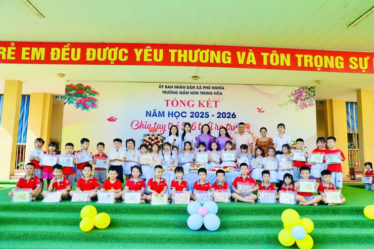 Trường Mầm non Trung Hòa: Tổng kết năm học 2025-2026 và chia tay trẻ 5-6 tuổi ra trường- Ảnh 22.