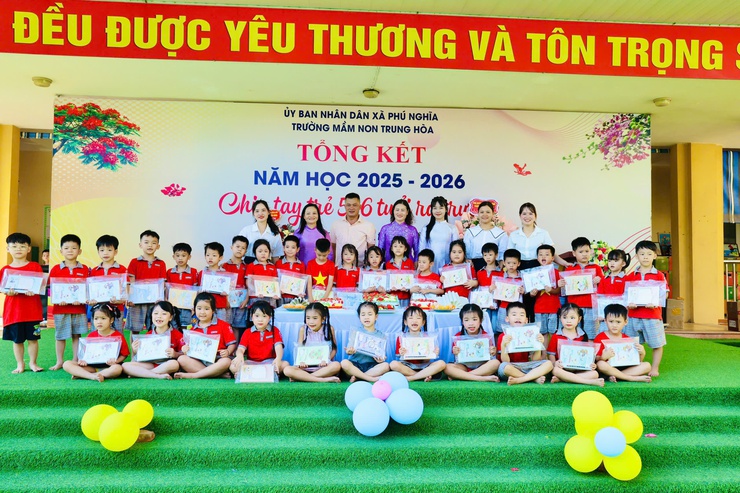 Trường Mầm non Trung Hòa: Tổng kết năm học 2025-2026 và chia tay trẻ 5-6 tuổi ra trường- Ảnh 23.