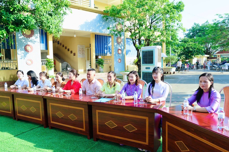 Trường Mầm non Trung Hòa: Tổng kết năm học 2025-2026 và chia tay trẻ 5-6 tuổi ra trường- Ảnh 8.