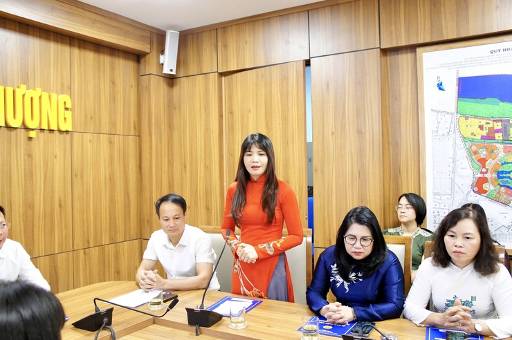 Hội nghị trao Quyết định bổ nhiệm cán bộ lãnh đạo và công bố Quyết định chỉ định cấp ủy tại phường Phú Thượng- Ảnh 6.