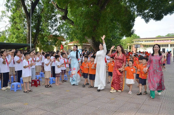 Phường Tùng Thiện đẩy mạnh công tác bảo vệ, chăm sóc trẻ em trong kỷ nguyên số- Ảnh 2.