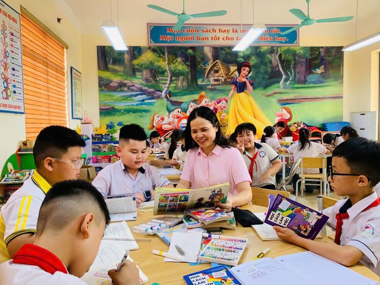 Phường Tùng Thiện đẩy mạnh công tác bảo vệ, chăm sóc trẻ em trong kỷ nguyên số- Ảnh 1.