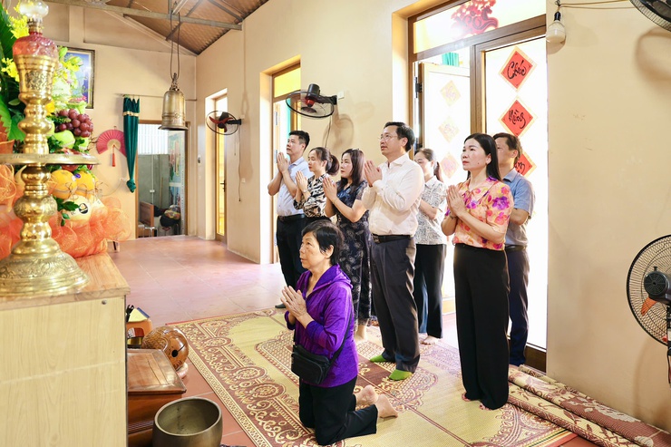 Đồng chí Chủ tịch UBND xã Phú Nghĩa thăm, chúc mừng Đại lễ Phật đản Phật lịch 2570 - Dương lịch 2026- Ảnh 6.