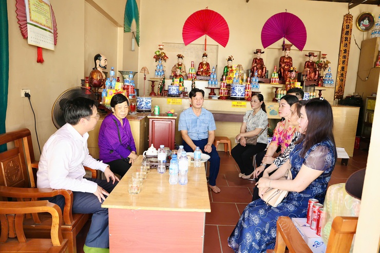 Đồng chí Chủ tịch UBND xã Phú Nghĩa thăm, chúc mừng Đại lễ Phật đản Phật lịch 2570 - Dương lịch 2026- Ảnh 7.