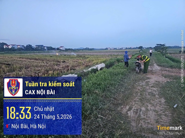 QUYẾT LIỆT XỬ LÝ TÌNH TRẠNG ĐỐT RƠM RẠ GÂY Ô NHIỄM MÔI TRƯỜNG- Ảnh 2.