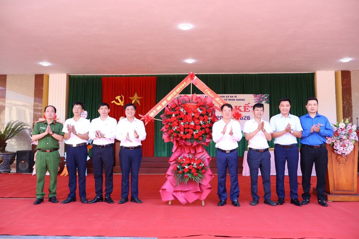 SÁNG NGÀY 27/5/2026, CÁC ĐỒNG CHÍ LÃNH ĐẠO XÃ BA VÌ DỰ LỄ TỔNG KẾT NĂM HỌC 2025 - 2026 TẠI CÁC TRƯỜNG HỌC- Ảnh 1.