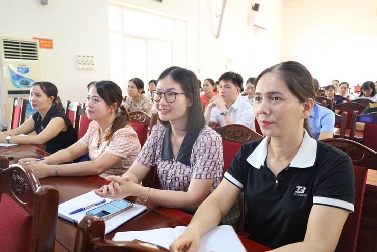 Quảng Oai phối hợp tổ chức tập huấn nghiệp vụ văn thư, lưu trữ cho 162 học viên- Ảnh 4.