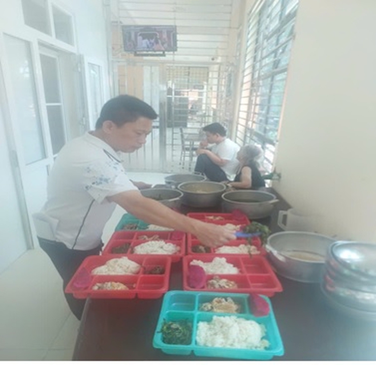 Người lính năm xưa tận tụy trên những chuyến xe nghĩa tình- Ảnh 3.