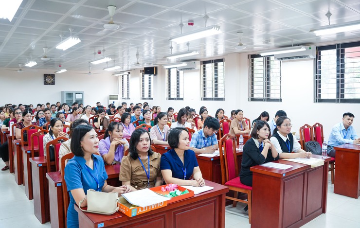 Thí sinh tại điểm thi Trường THPT Lý Tử Tấn làm thủ tục dự thi vào lớp 10 THPT công lập- Ảnh 3.