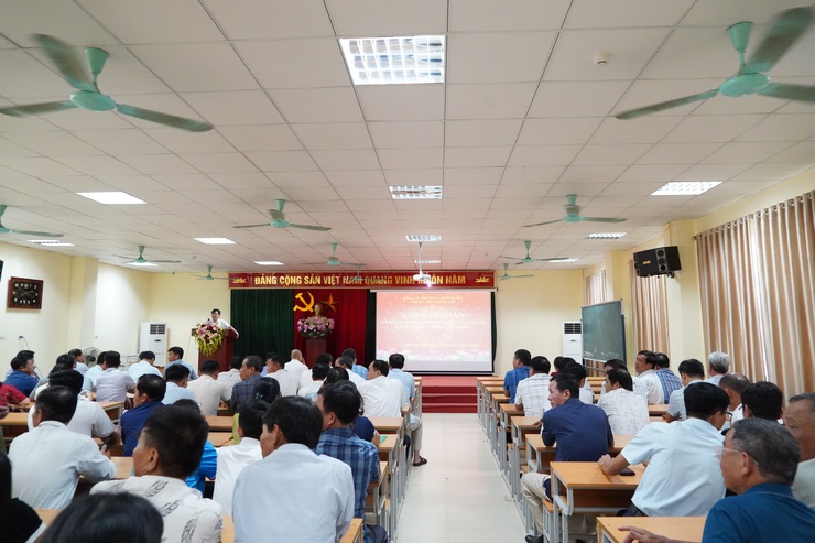 Phường Chương Mỹ tập huấn công tác quản lý nhà nước về hành nghề y, dược ngoài công lập- Ảnh 1.