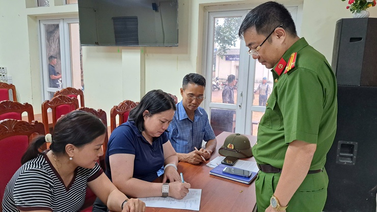 Ban Chỉ đạo 197 xã Đoài Phương tổ chức ký bàn giao quản lý, duy trì trật tự đô thị, trật tự công cộng, vệ sinh môi trường các tuyến đường trên địa bàn- Ảnh 2.