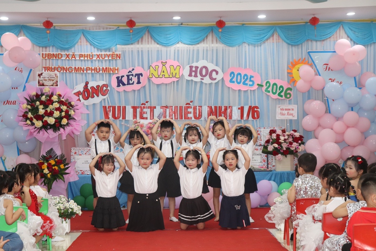 Trường Mầm non Phú Minh rộn ràng lễ tổng kết năm học 2025 - 2026- Ảnh 4.