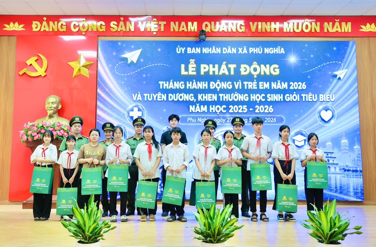 Công an xã Phú Nghĩa - Vững vàng trên trận tuyến an ninh cơ sở, lan tỏa hình ảnh người chiến sĩ “gần dân nhất”- Ảnh 2.