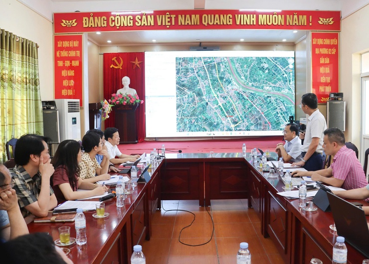 Hội nghị thống nhất chủ trương thực hiện công tác giải phóng mặt bằng các dự án giao thông trọng điểm trên địa bàn xã
- Ảnh 2.