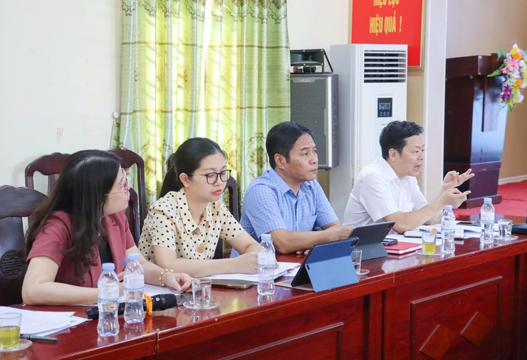 Hội nghị thống nhất chủ trương thực hiện công tác giải phóng mặt bằng các dự án giao thông trọng điểm trên địa bàn xã
- Ảnh 3.