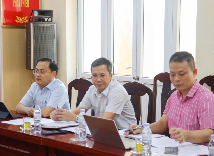 Hội nghị thống nhất chủ trương thực hiện công tác giải phóng mặt bằng các dự án giao thông trọng điểm trên địa bàn xã
- Ảnh 4.