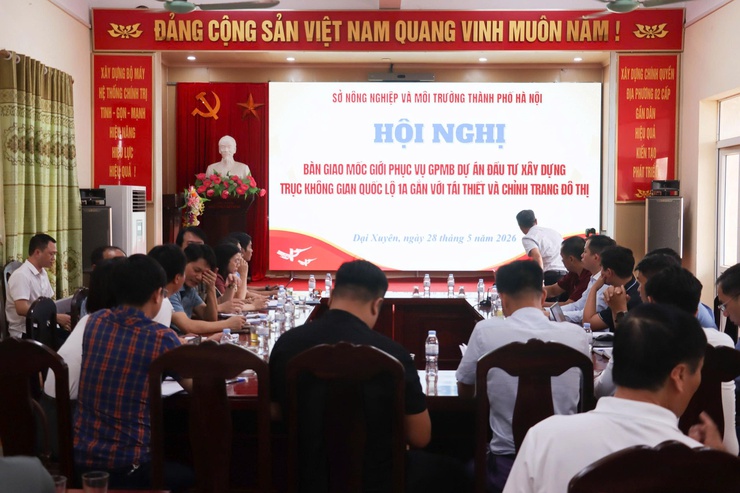 Hội nghị bàn giao mốc giới phục vụ công tác giải phóng mặt bằng Dự án đầu tư xây dựng trục không gian Quốc lộ 1A gắn với tái thiết, chỉnh trang đô thị- Ảnh 1.