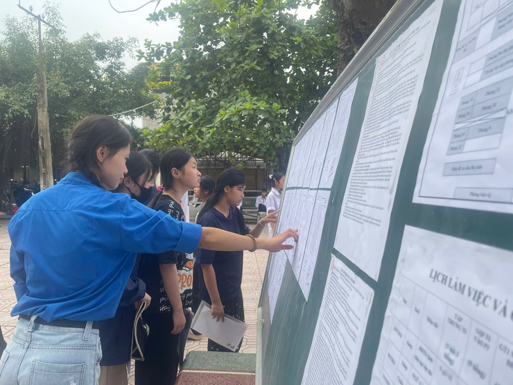 HƠN 1.000 THÍ SINH THANH OAI TỰ TIN LÀM THỦ TỤC, SẴN SÀNG BƯỚC VÀO "VŨ MÔN"- Ảnh 3.
