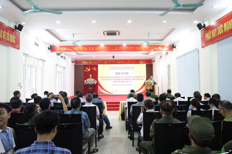 Phường Kiến Hưng ra mắt 36 Đội dân phòng và tập huấn nghiệp vụ PCCC & CNCH cho 690 thành viên- Ảnh 1.