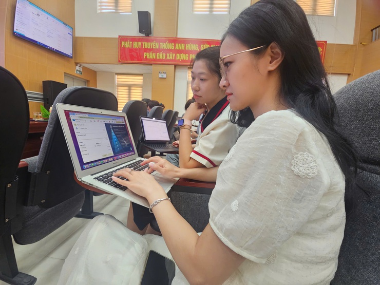 Phường Xuân Đỉnh: Tổ chức Hội nghị tập huấn triển khai nền tảng HanoiWork và đánh giá hiệu suất cán bộ theo phương pháp OKR/KPI- Ảnh 3.