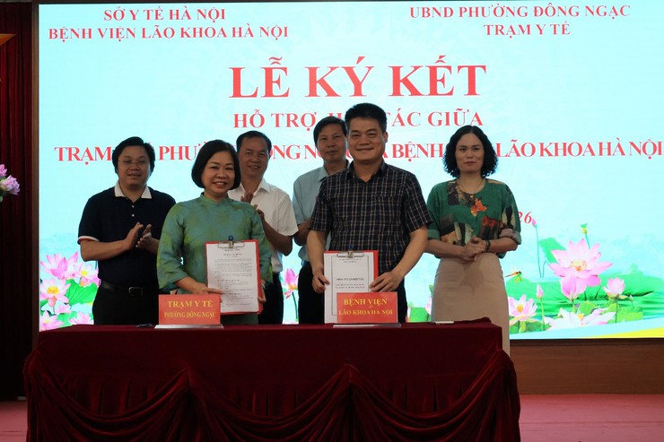Đông Ngạc ký kết với Bệnh viên lão khoa Hà Nội tăng cường bảo vệ, chăm sóc sức khỏe Nhân dân- Ảnh 6.