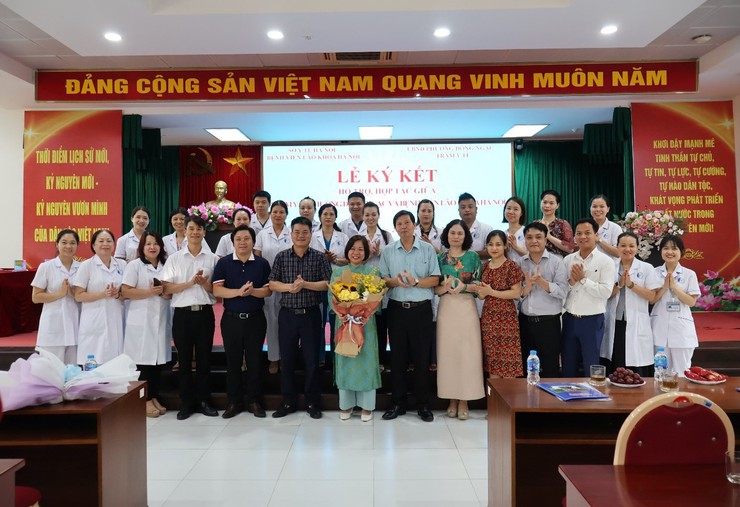 Đông Ngạc ký kết với Bệnh viên lão khoa Hà Nội tăng cường bảo vệ, chăm sóc sức khỏe Nhân dân- Ảnh 8.