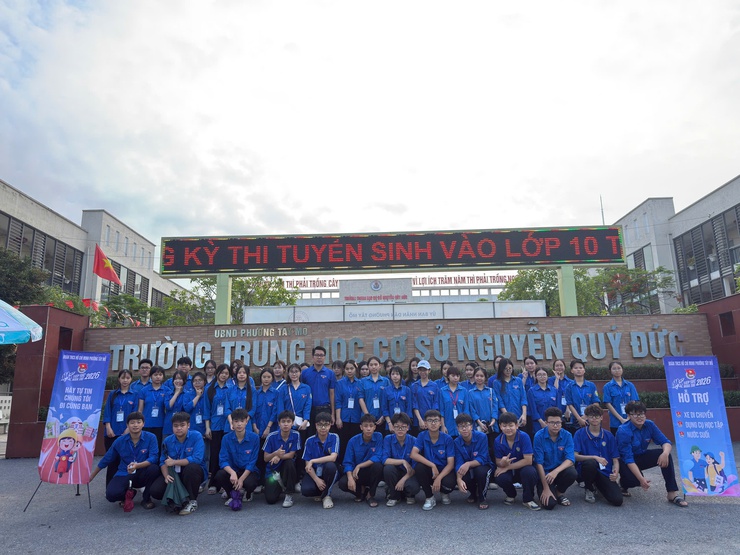 Hôm nay, gần 125.000 thí sinh làm thủ tục dự thi lớp 10 tại Hà Nội- Ảnh 4.