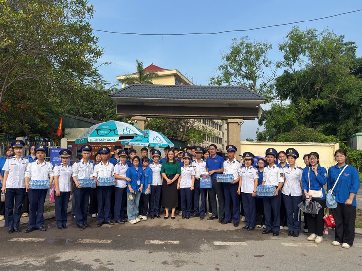 Hôm nay, gần 125.000 thí sinh làm thủ tục dự thi lớp 10 tại Hà Nội- Ảnh 3.